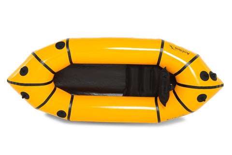 Anfibio Alpha XC packraft i gul – sett ovenfra, viser romslig interiør, sete og D-ringer